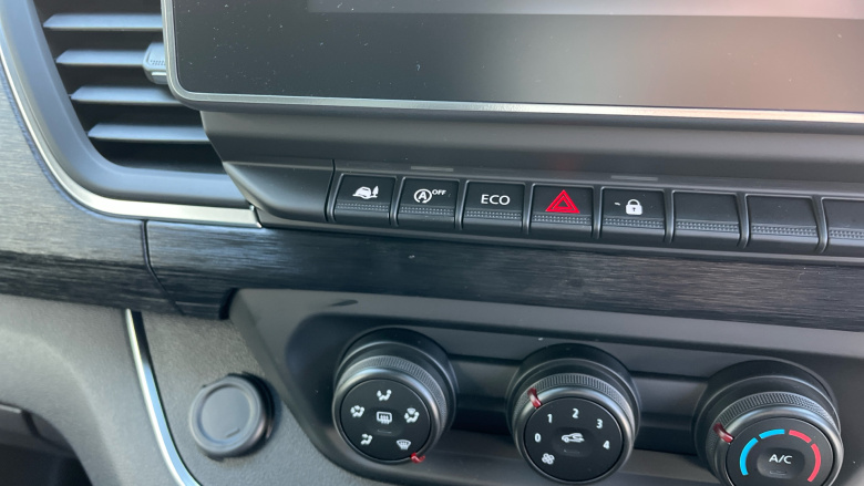 Renault Trafic Swb Diesel SL30 Blue dCi 150 Extra [Safety] Van